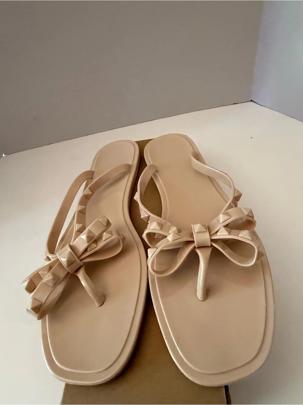 OMGARD Women's Jelly Tan Bow Thong Sandals Size 7 NEW